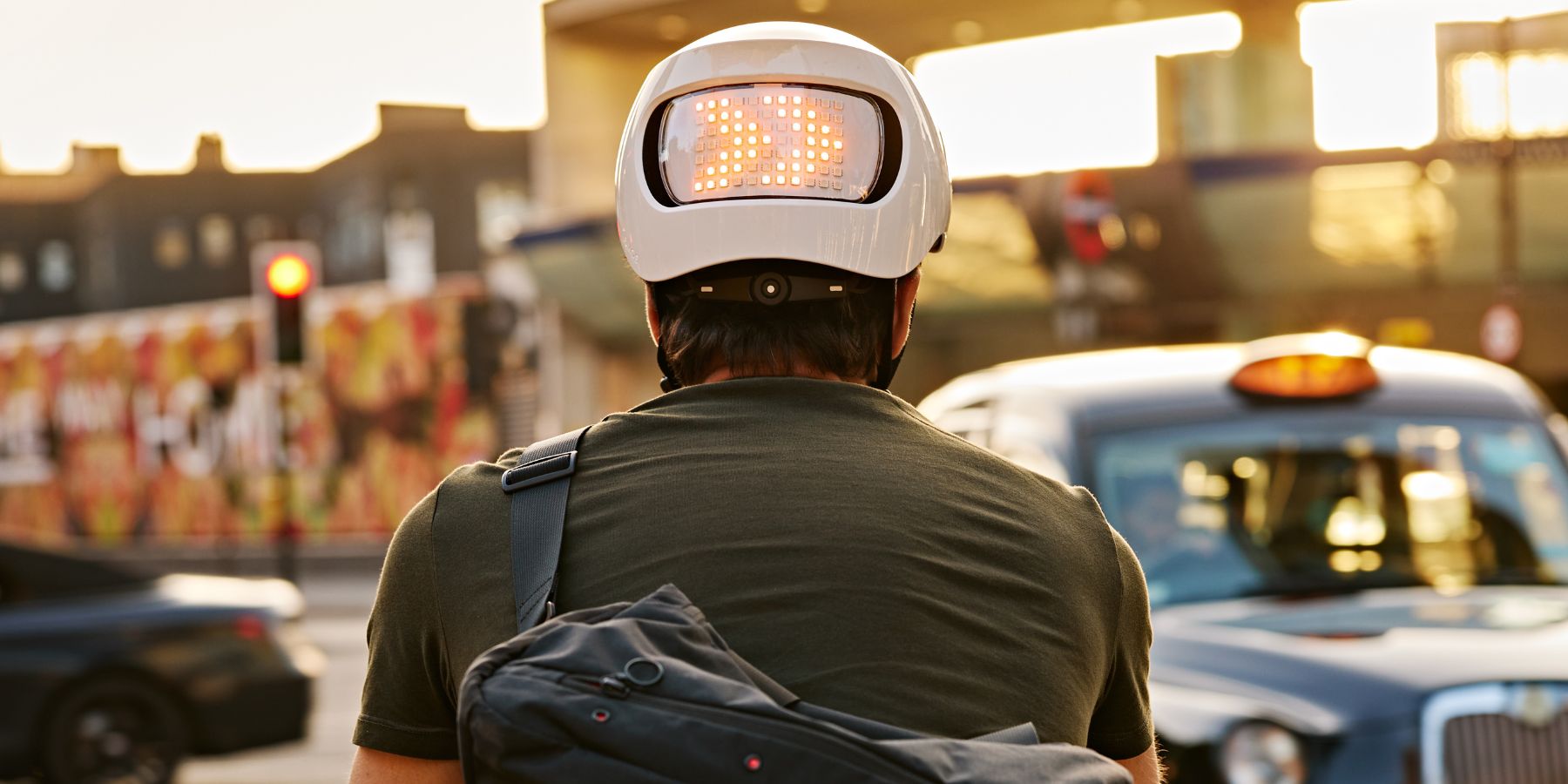 casque matrix lumineux blanc lumière directionnelle vélo ville
