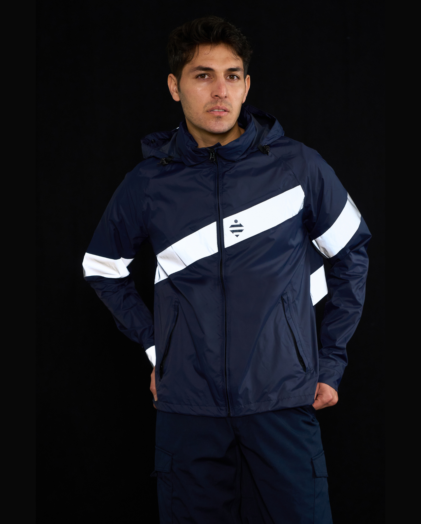 coup-vent bleu marine vélotaf imperméable détails réfléchissants