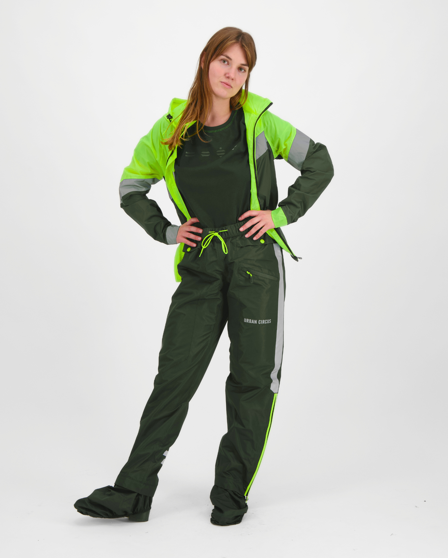 Ensemble coupe-vent imperméable et surpantalon de pluie kaki vert pour mobilités urbaines