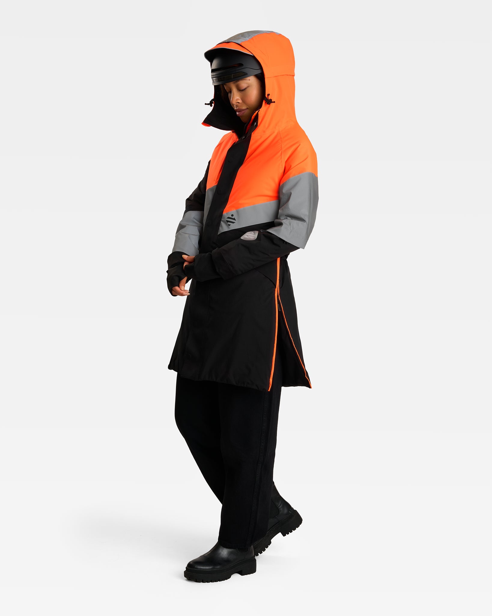 Parka chaude vélotaf imperméable grande capuche sur casque orange fluo noire