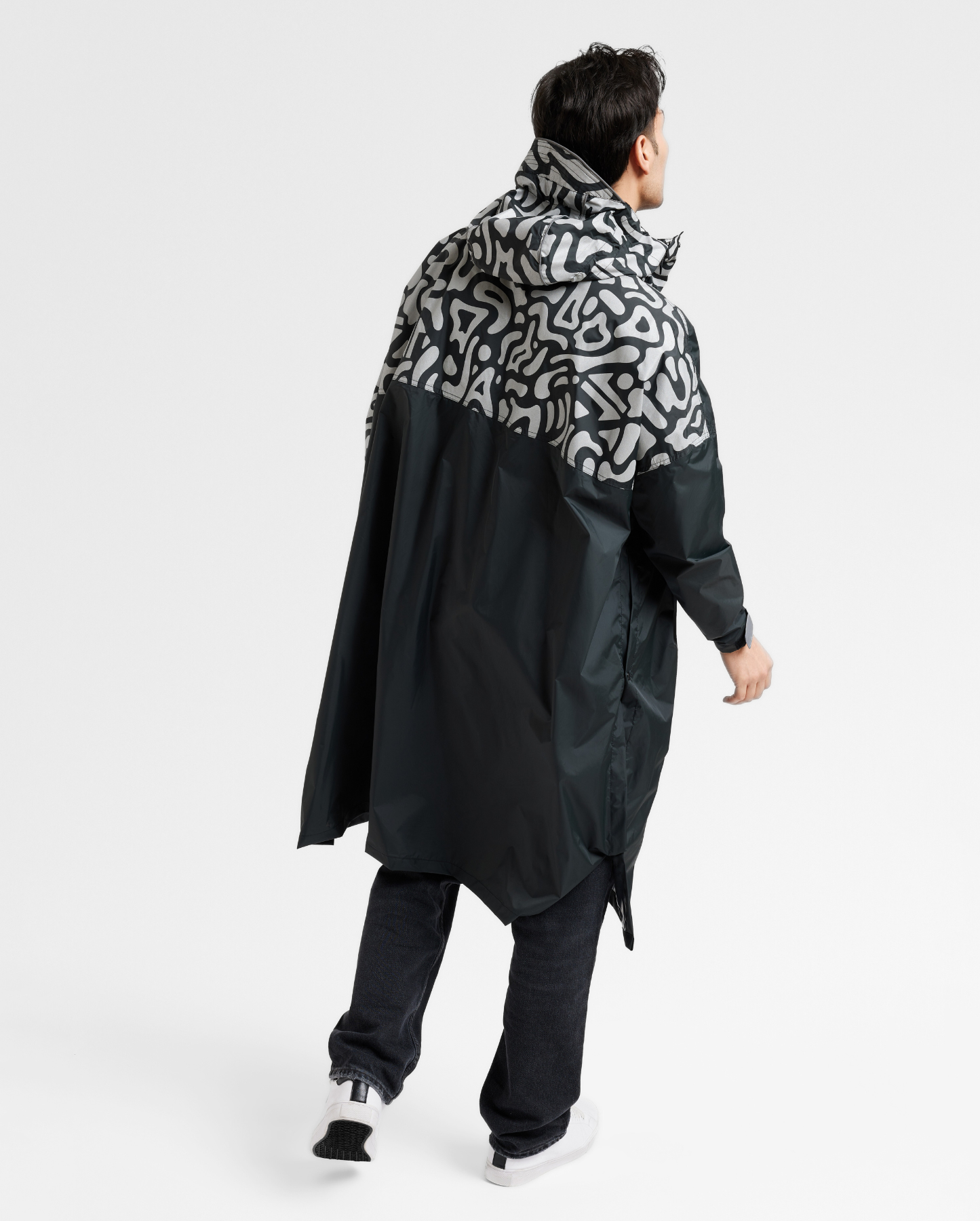Poncho de pluie étanche noire motifs réfléchissant vélo