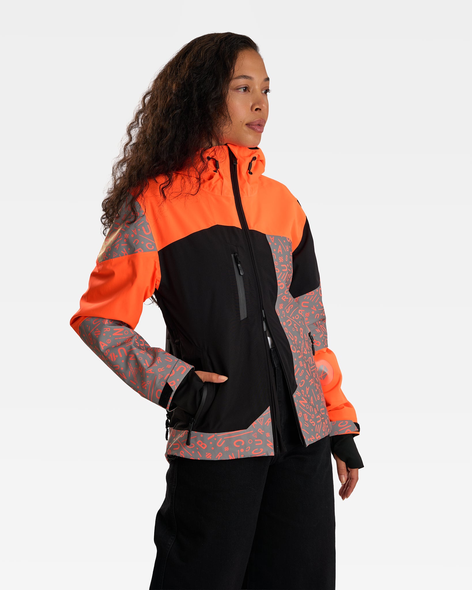 REFLEKTIERENDE UND WENDBARE JACKE MIT REPOP-MUSTER