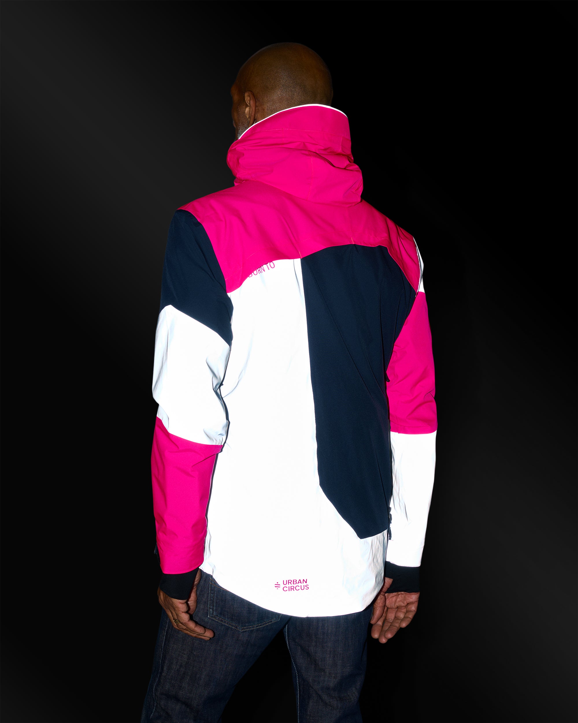 Veste vélo ville visible rose fluo réfléchissante imperméable de nuit sur homme
