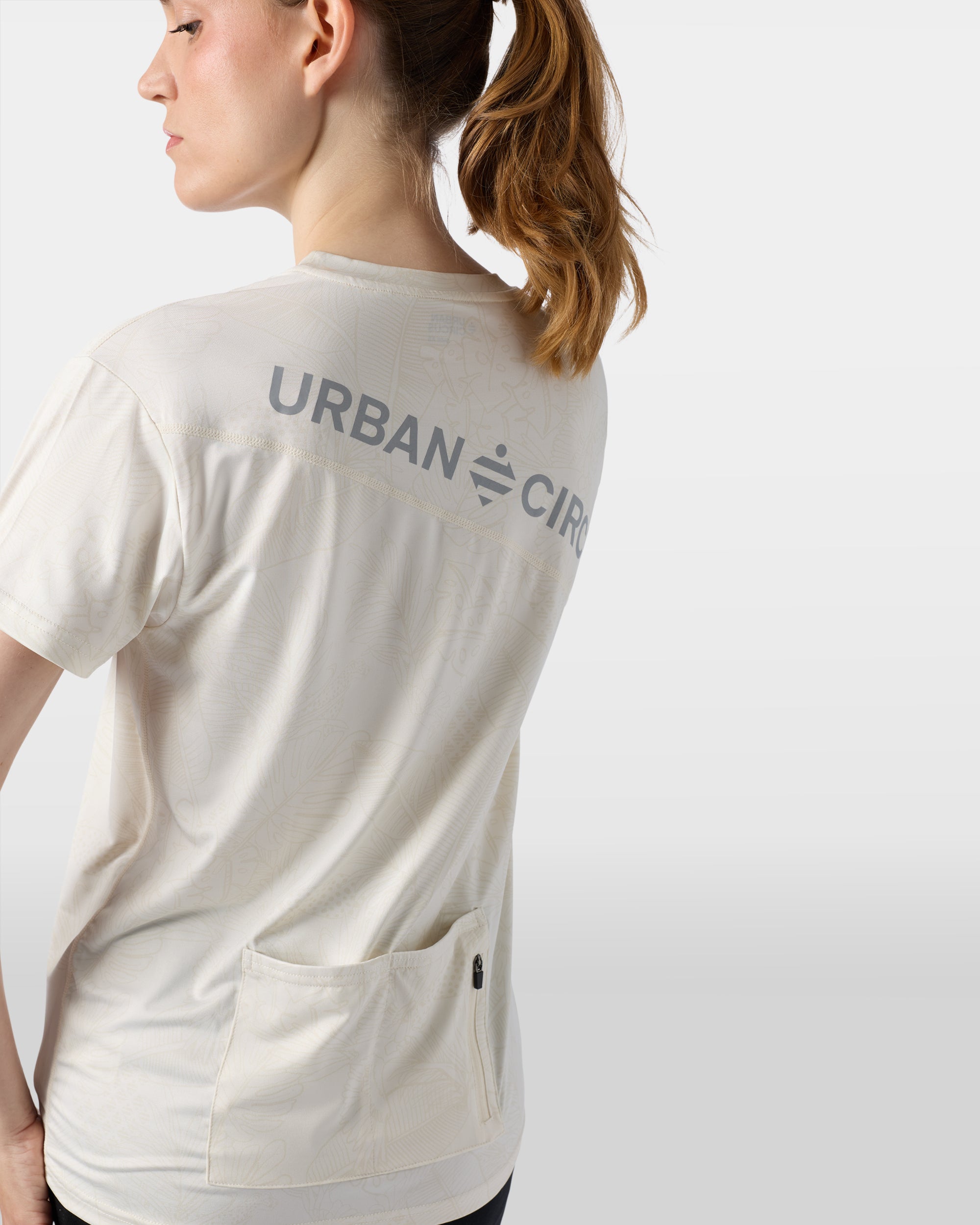 ULTRA ATMUNGSAKTIVES T-SHIRT MIT AEROTECH-MUSTER