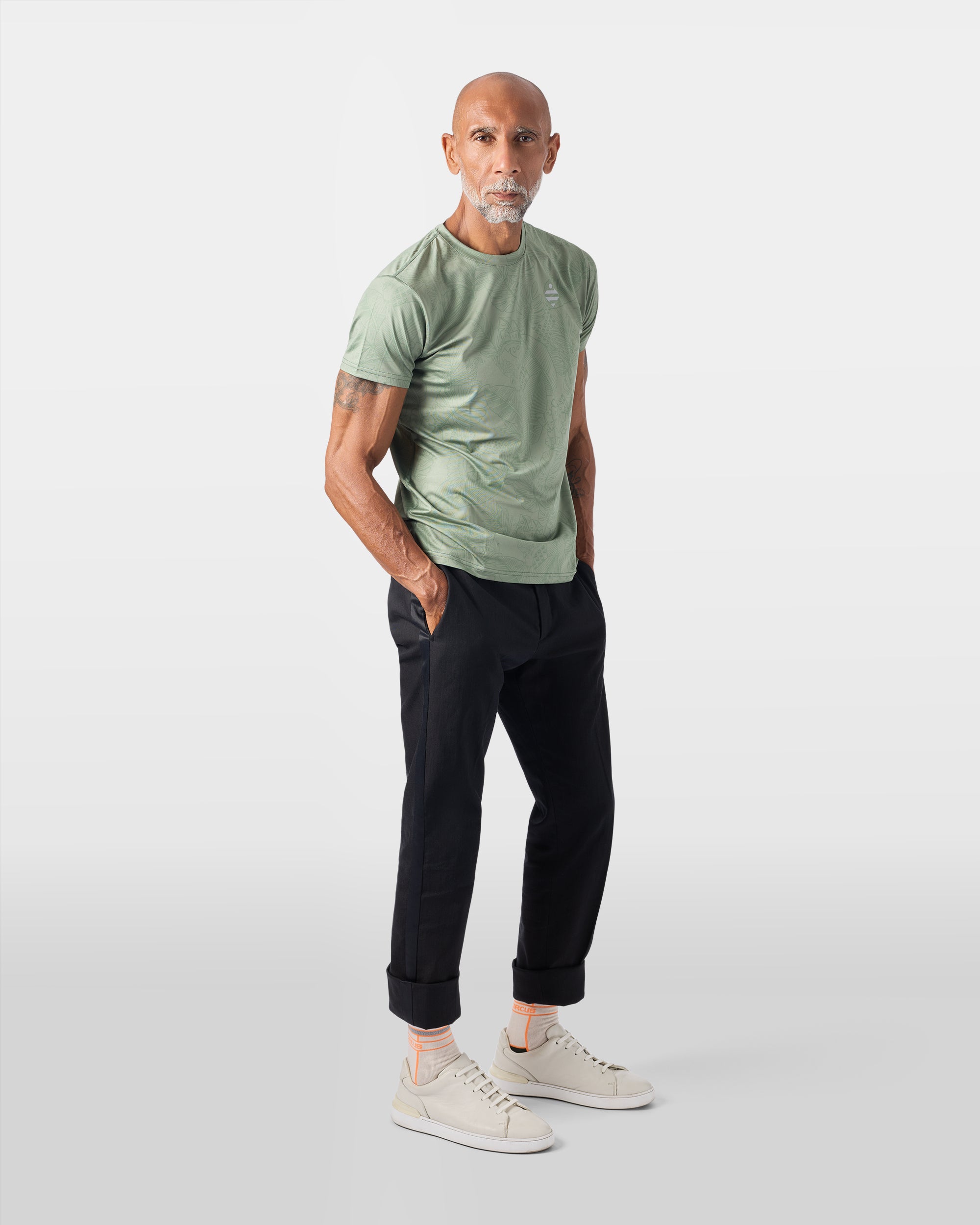 ULTRA ATMUNGSAKTIVES T-SHIRT MIT AEROTECH-MUSTER