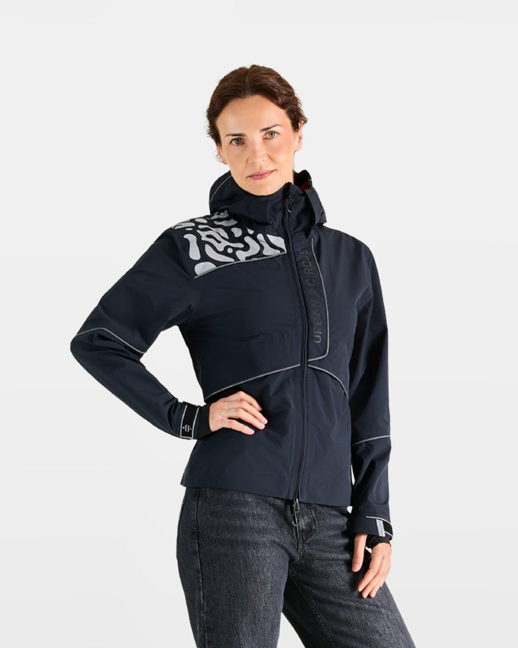 veste légère respirante imperméable noire bvouac motif réfléchissant
