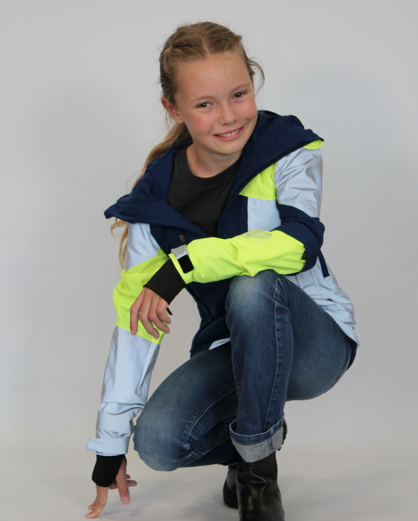 manteau enfant sécurité sur la route jaune fluo