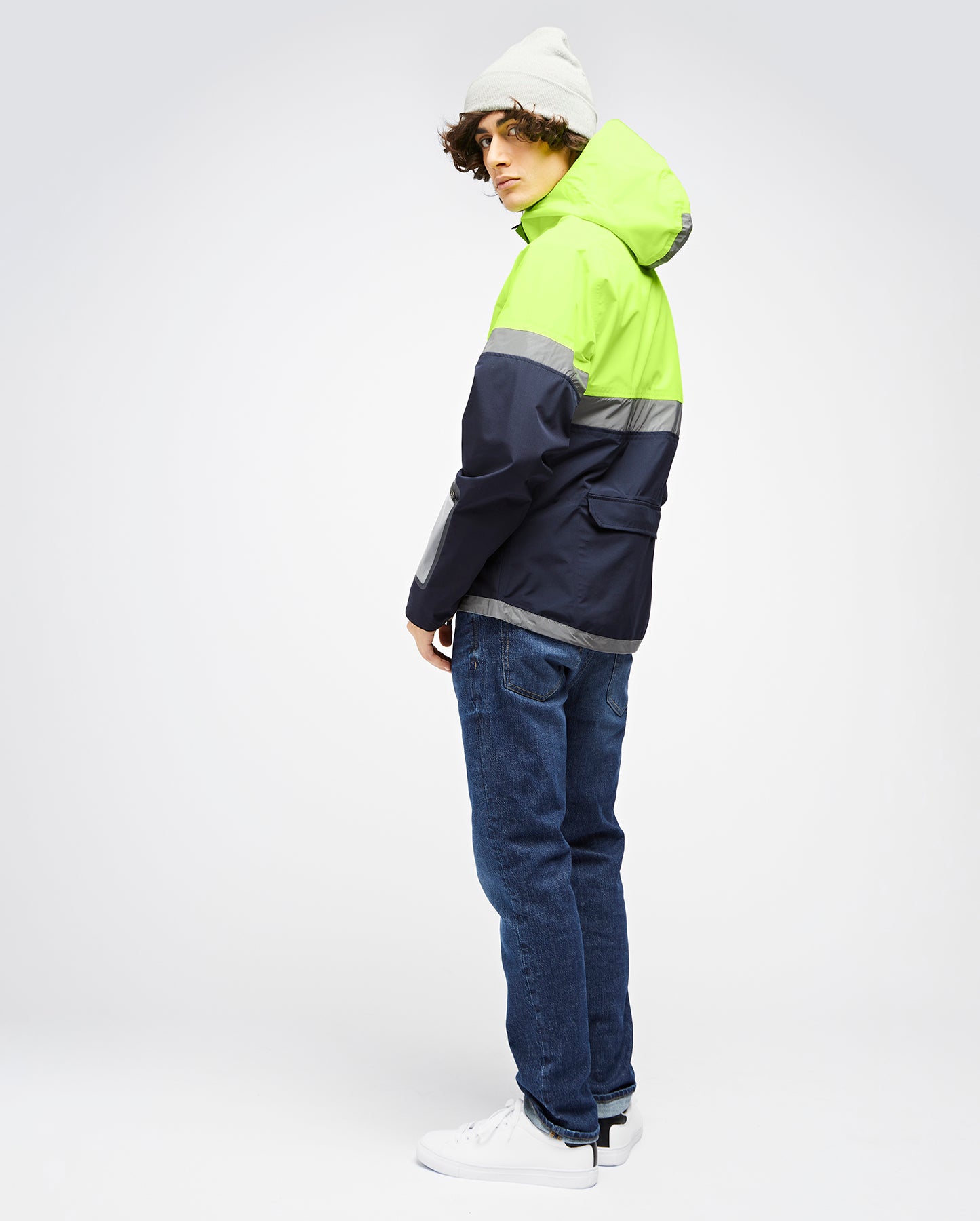 UCRR 3 LIGHT WATERPROOF JACKET