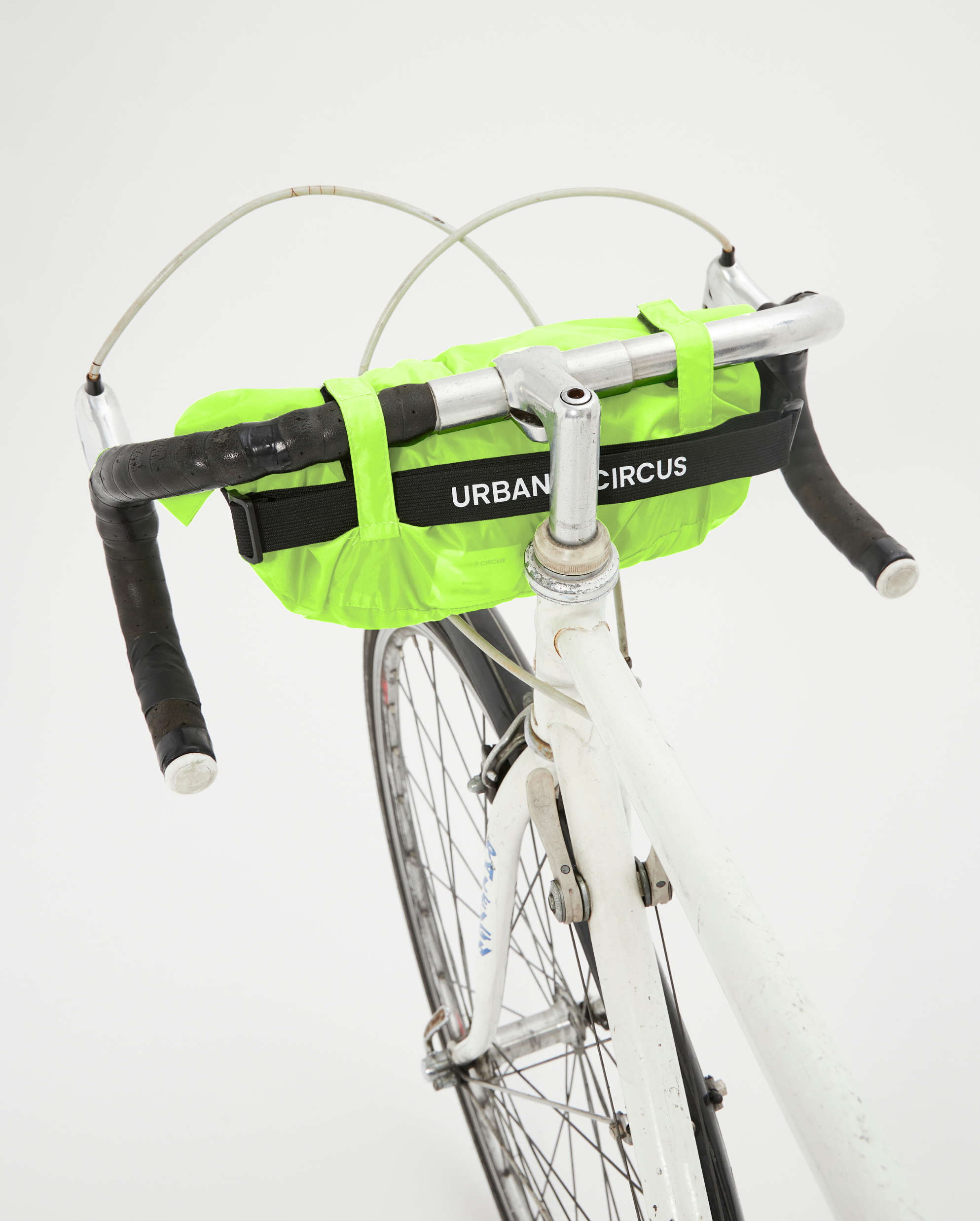 cape de pluie compacte repliable accroche vélo